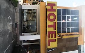 New Wave Hotel